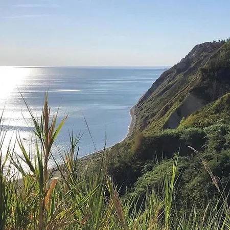 公寓 2 Bedroom Cozy In