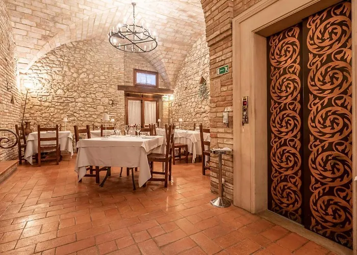 2 Bedroom Cozy In * ヴェルッキオ